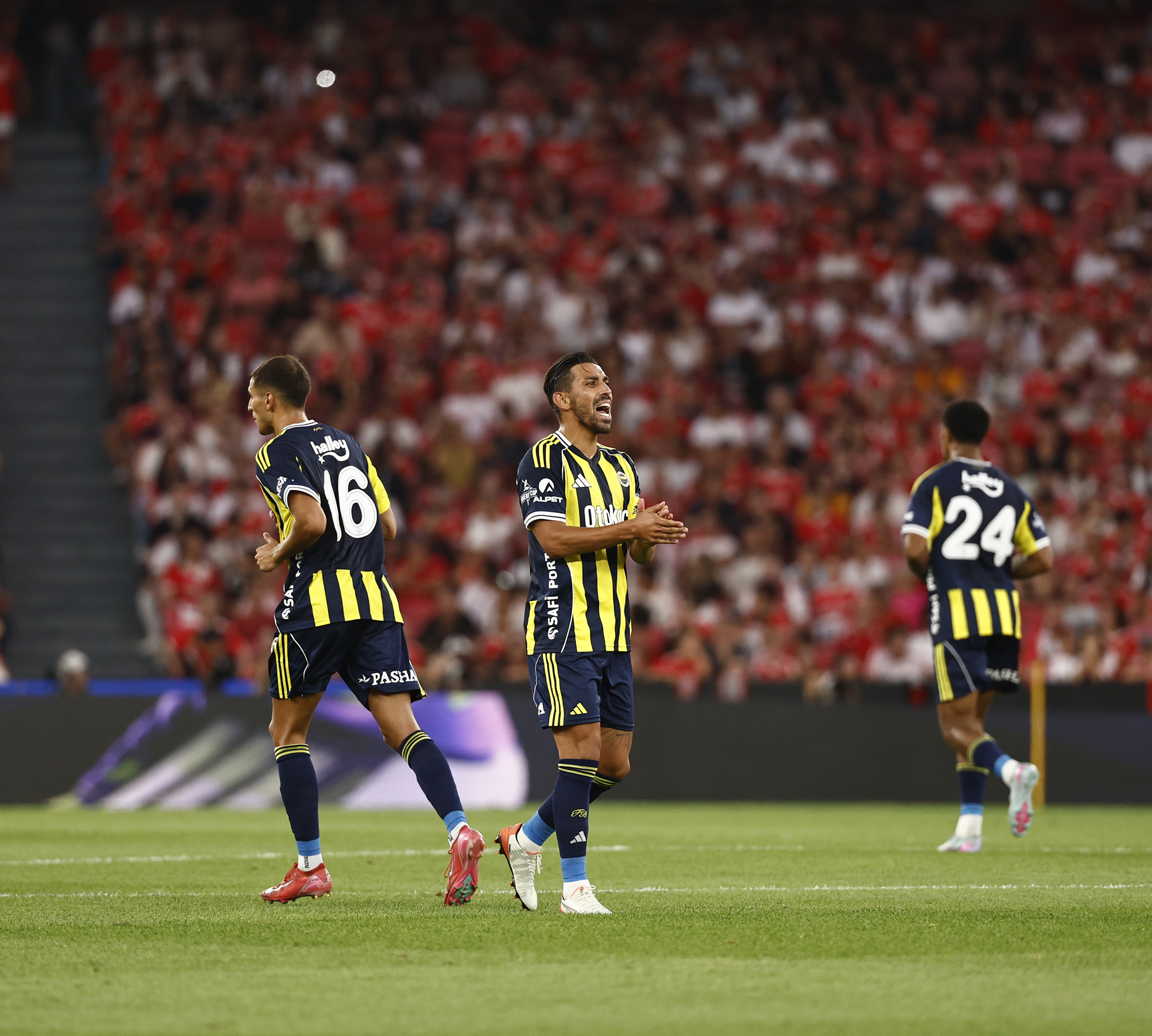 金年会平台包含风云突变本菲卡清晨复出首秀加时末段巴塞罗那备战社区盾之后，费耶诺德止住颓势的词条